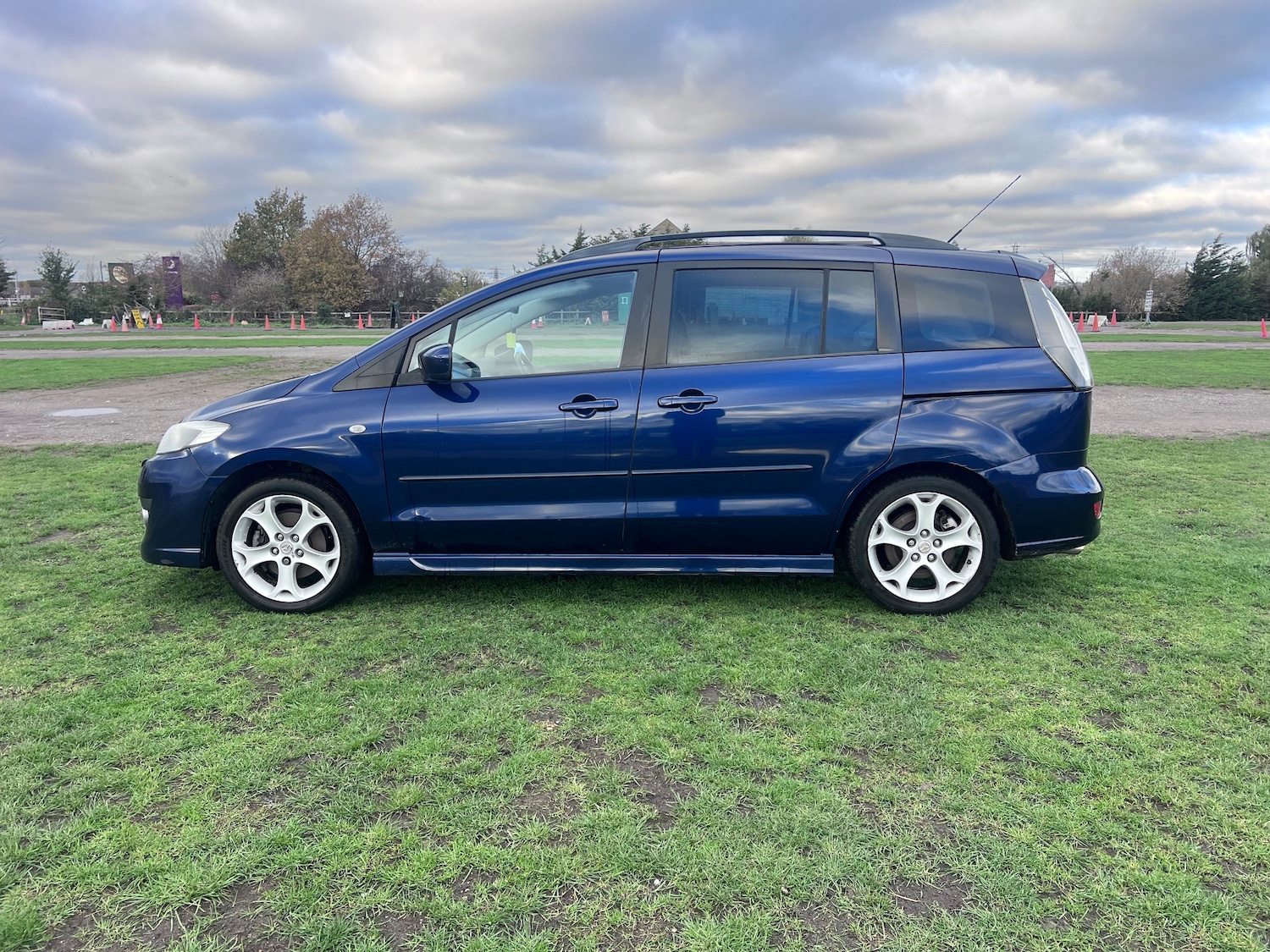 Used Mazda Mazda5 2009 for sale - 76697836: Photo 35