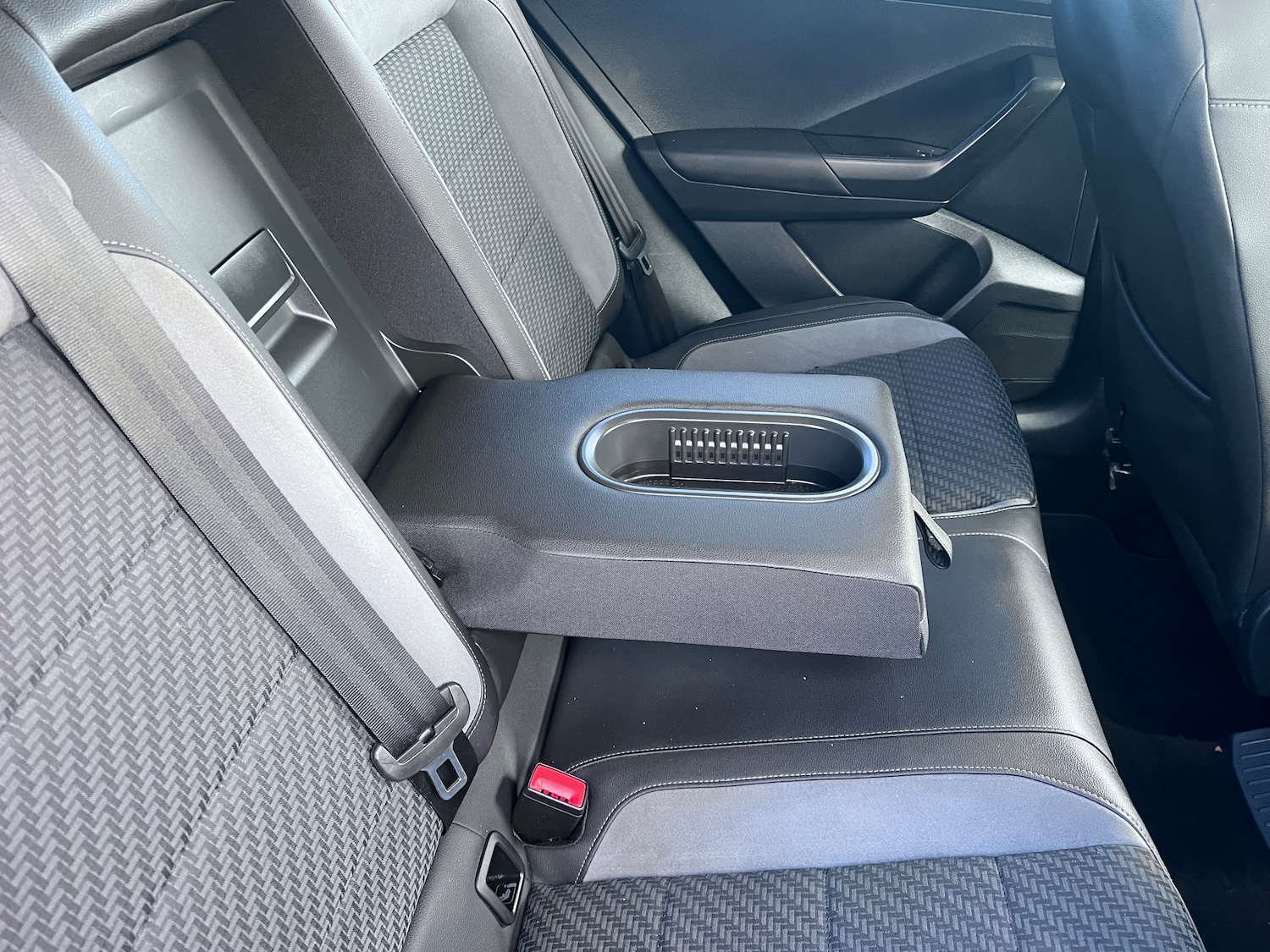 Used Volkswagen T-Roc 2021 for sale - 78074860: Photo 13