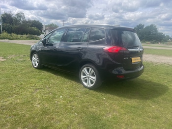 Used Vauxhall Zafira Tourer 2017 for sale - 78971354: Photo