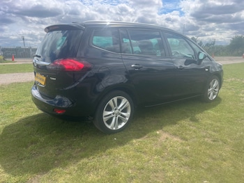Used Vauxhall Zafira Tourer 2017 for sale - 78971354: Photo