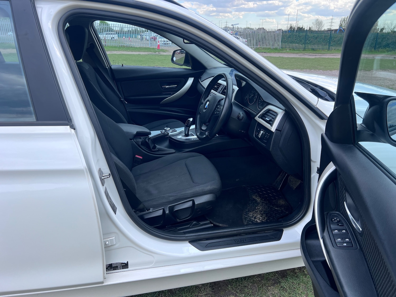 Used BMW 3 Series 2015 for sale - 77106832: Photo 25