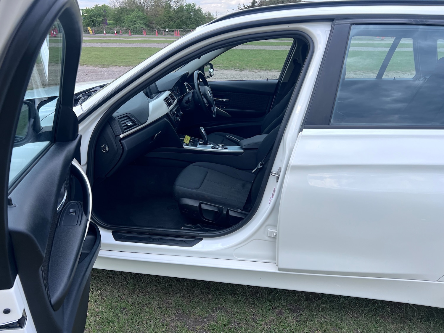 Used BMW 3 Series 2015 for sale - 77106832: Photo 29