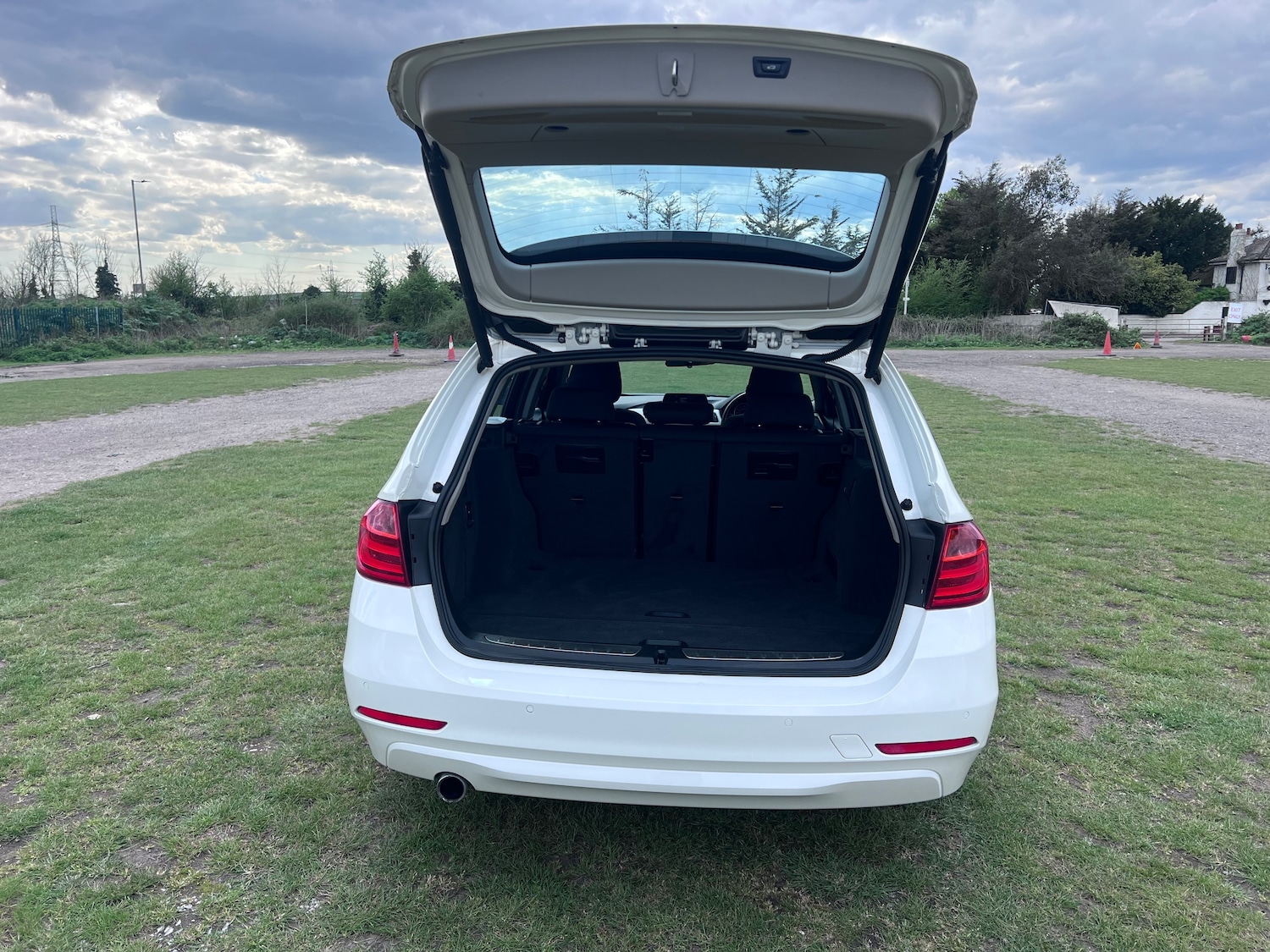 Used BMW 3 Series 2015 for sale - 77106832: Photo 41