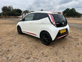 Used Toyota AYGO 2018 for sale - 79570632: Photo
