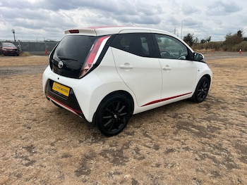 Used Toyota AYGO 2018 for sale - 79570632: Photo