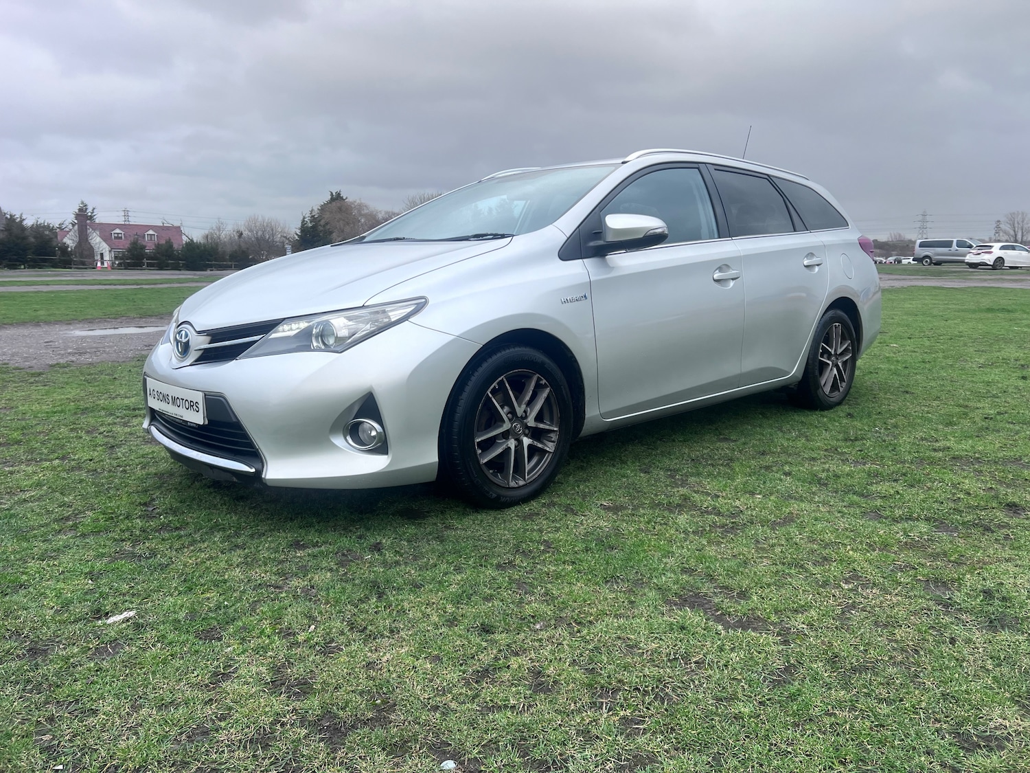 Used Toyota Auris 2014 for sale - 77293577: Photo 2