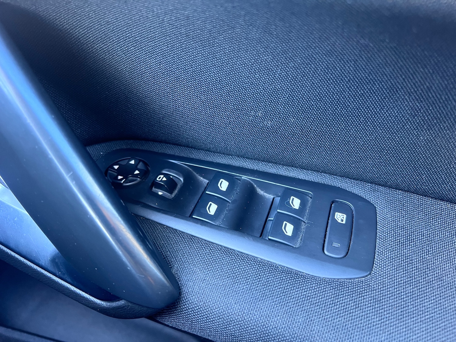 Used Peugeot 308 2014 for sale - 77820073: Photo 22