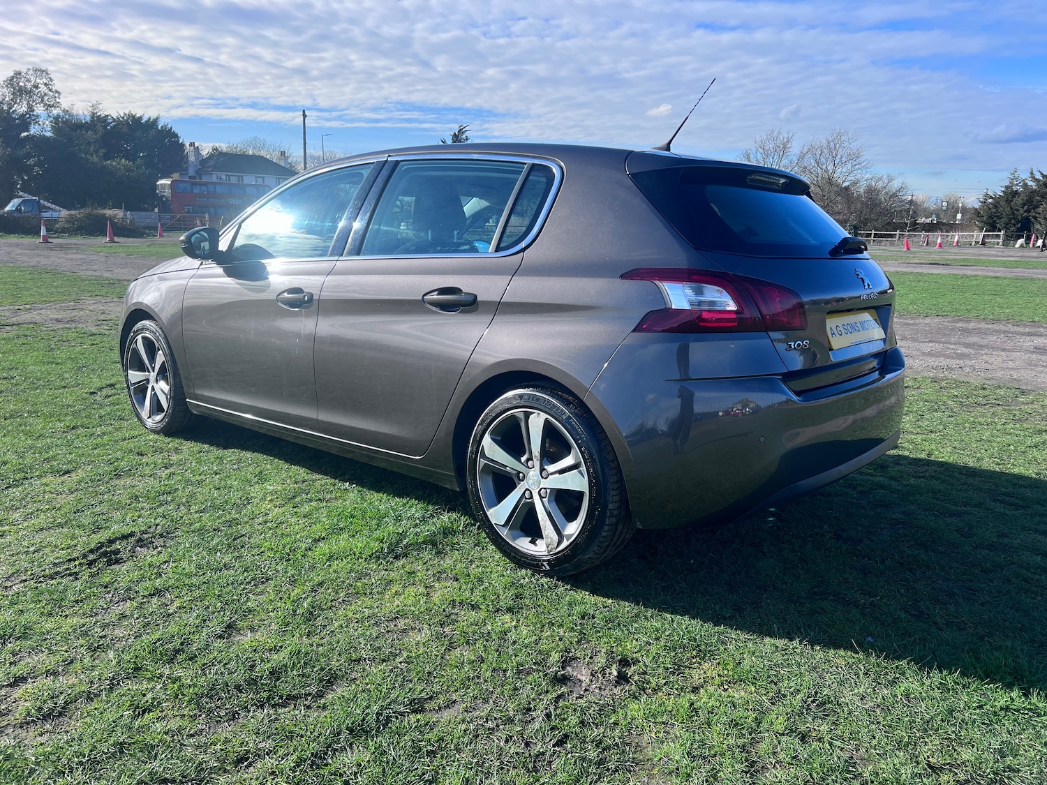 Used Peugeot 308 2014 for sale - 77820073: Photo 3