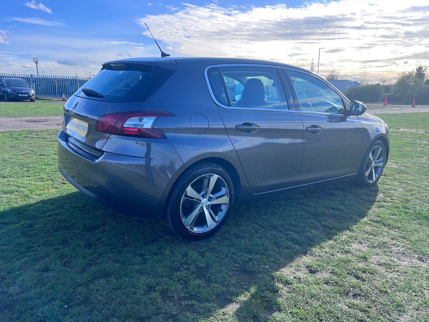 Used Peugeot 308 2014 for sale - 77820073: Photo 4