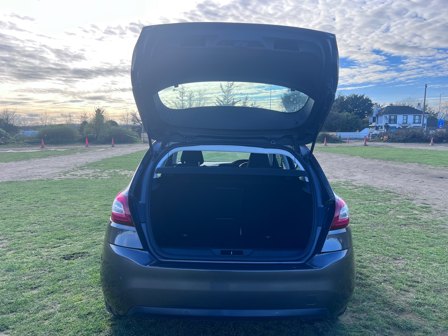 Used Peugeot 308 2014 for sale - 77820073: Photo 42