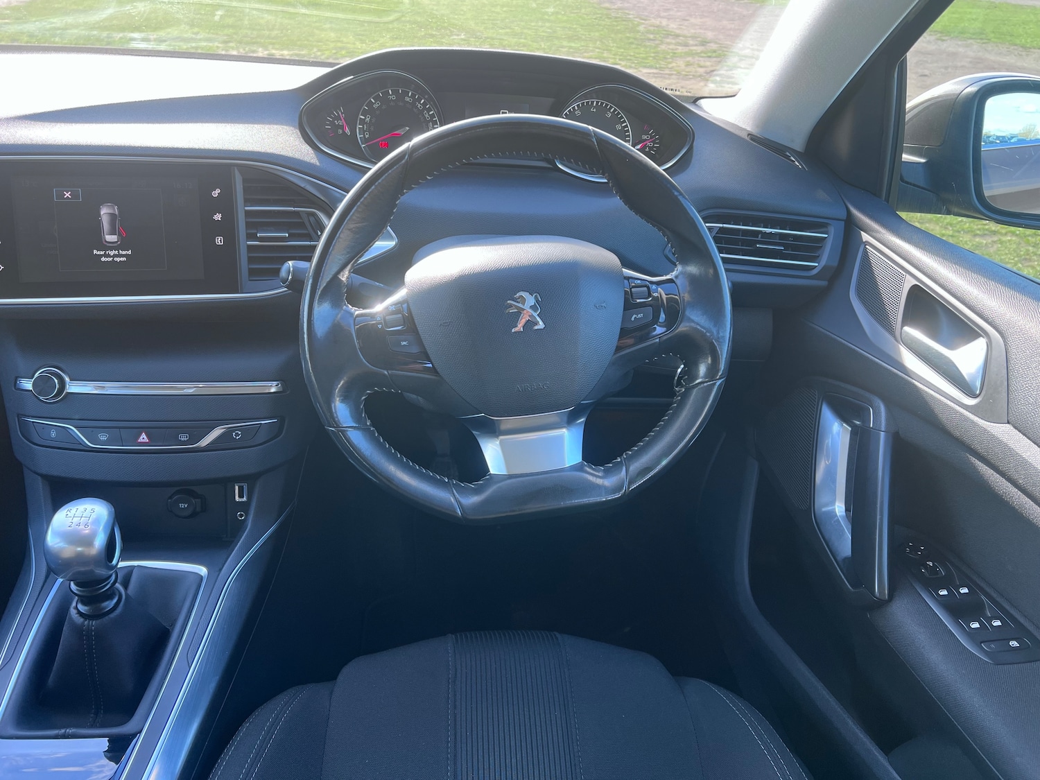 Used Peugeot 308 2014 for sale - 77820073: Photo 6