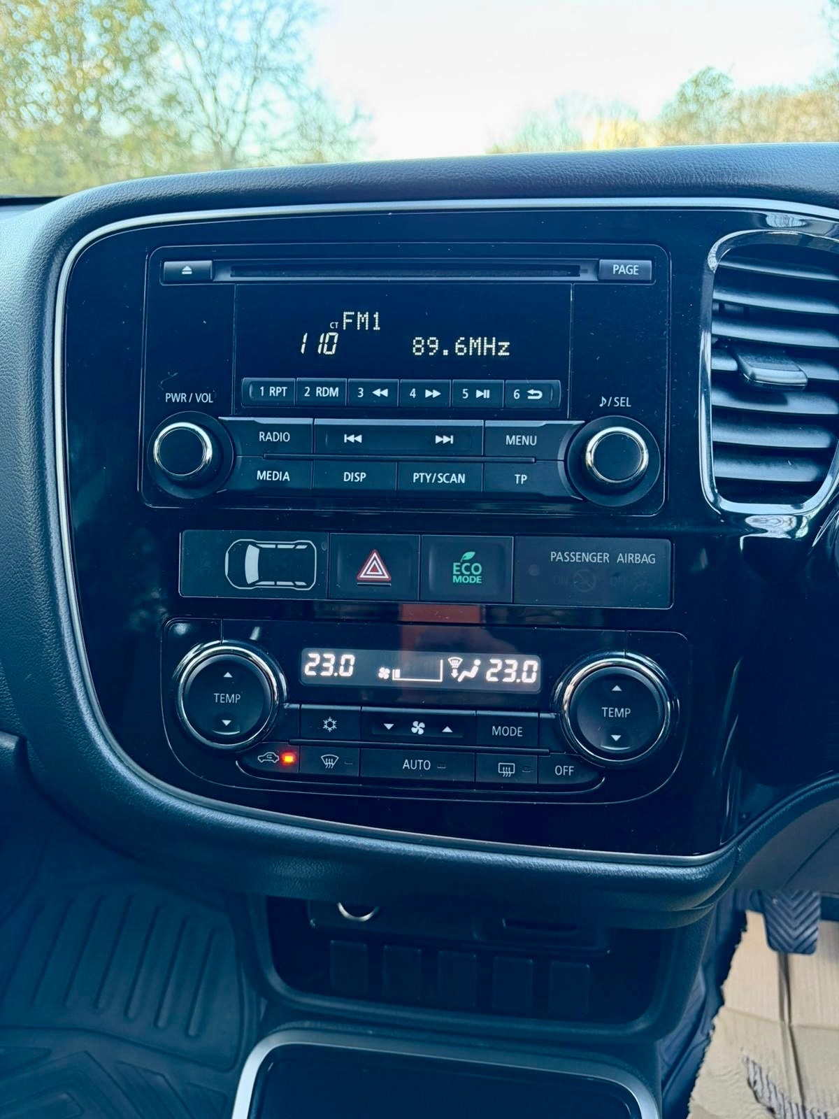 Used Mitsubishi Outlander 2017 for sale - 77337700: Photo 12