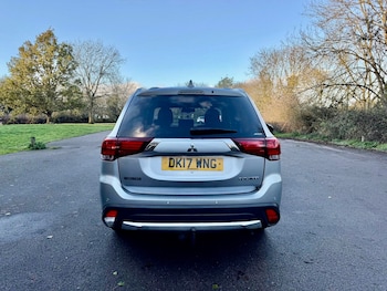 Used Mitsubishi Outlander 2017 for sale - 77337700: Photo