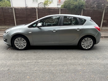 Used Vauxhall Astra 2013 for sale - 75325703: Photo