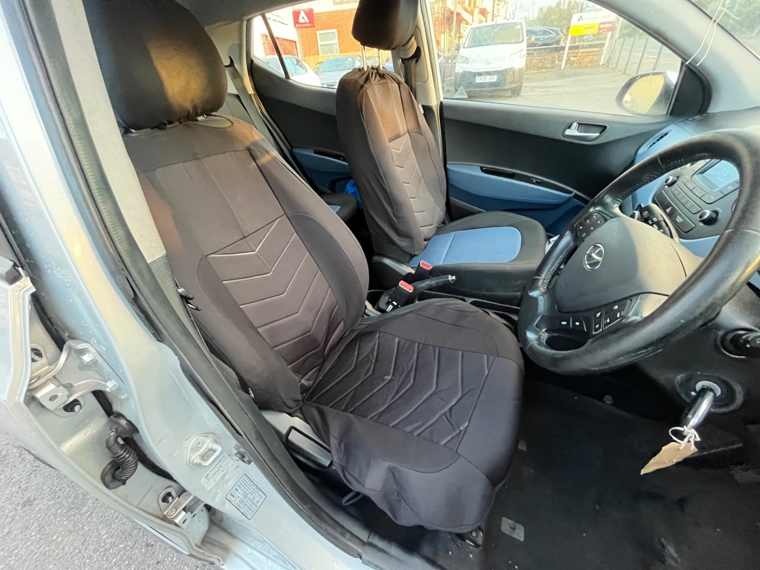 Used Hyundai i10 2015 for sale - 78055716: Photo 11