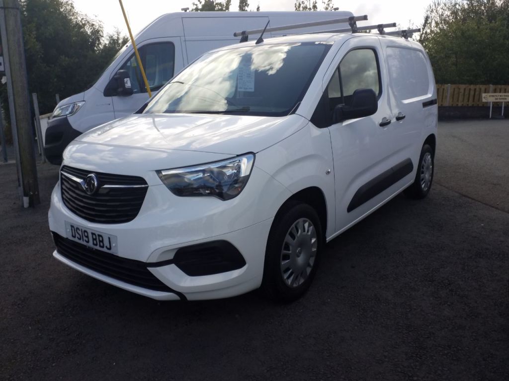 Used Vauxhall Combo 2019 for sale - 75936016: Photo 3