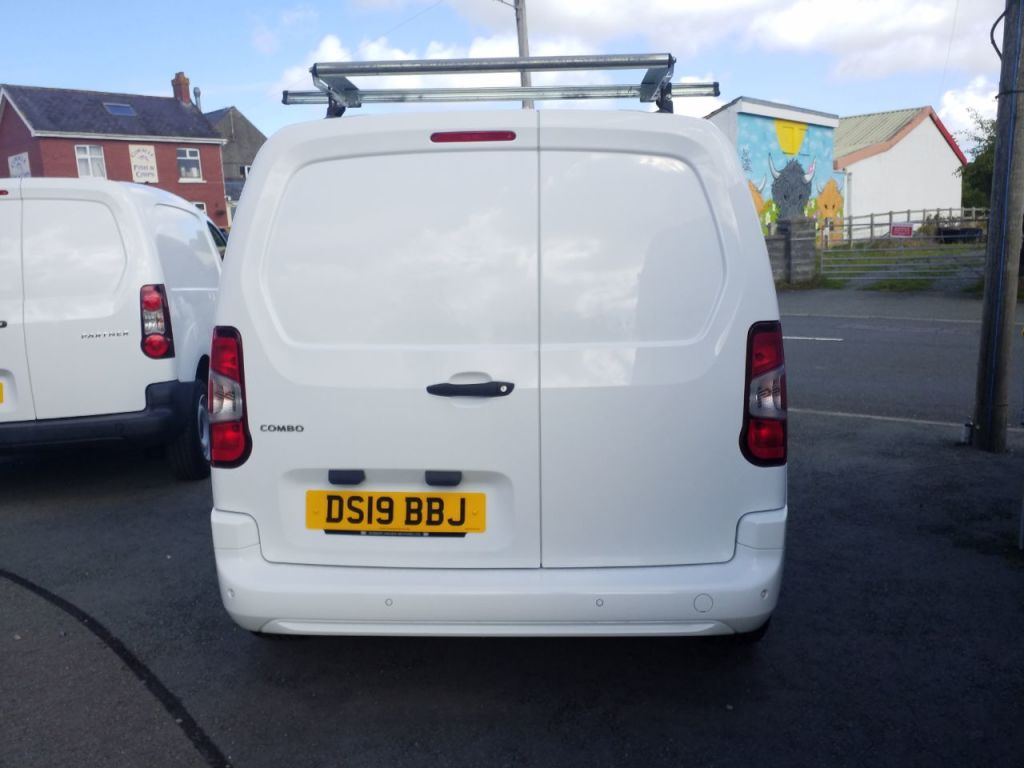 Used Vauxhall Combo 2019 for sale - 75936016: Photo 5