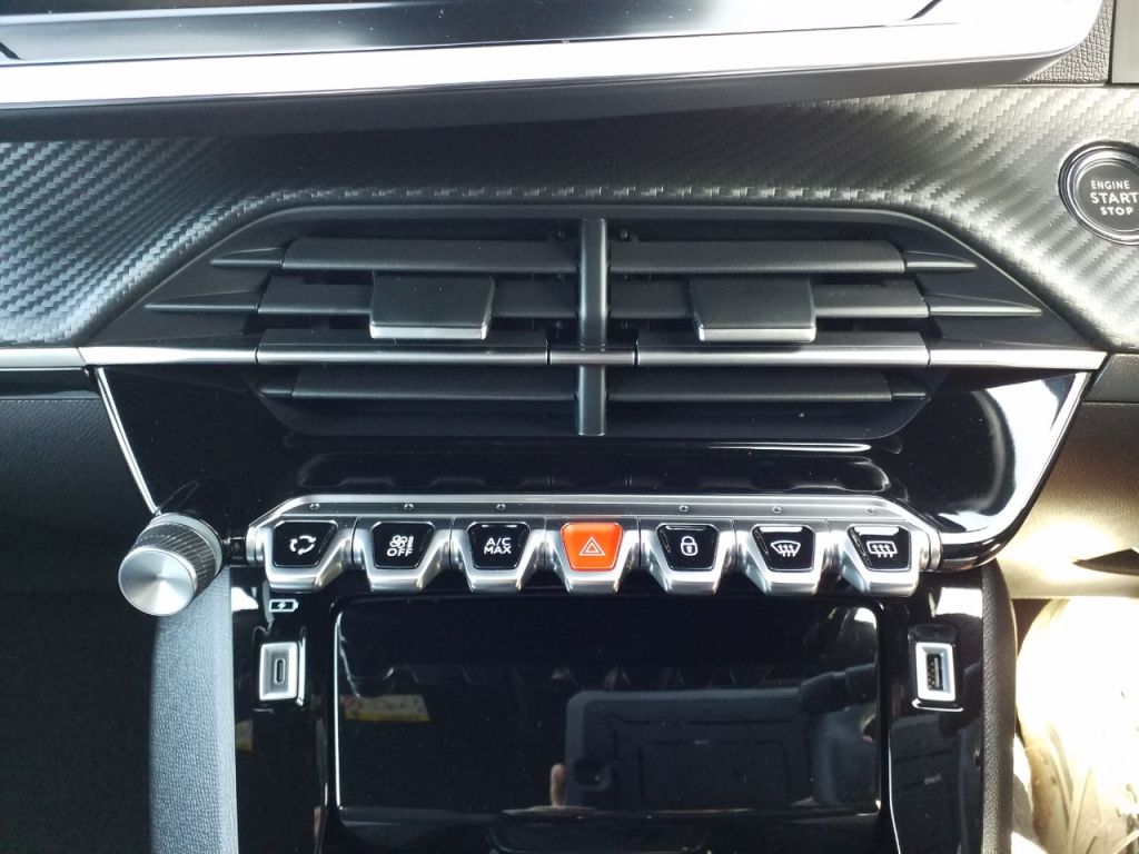 Used Peugeot 2008 2023 for sale - 78068022: Photo 14