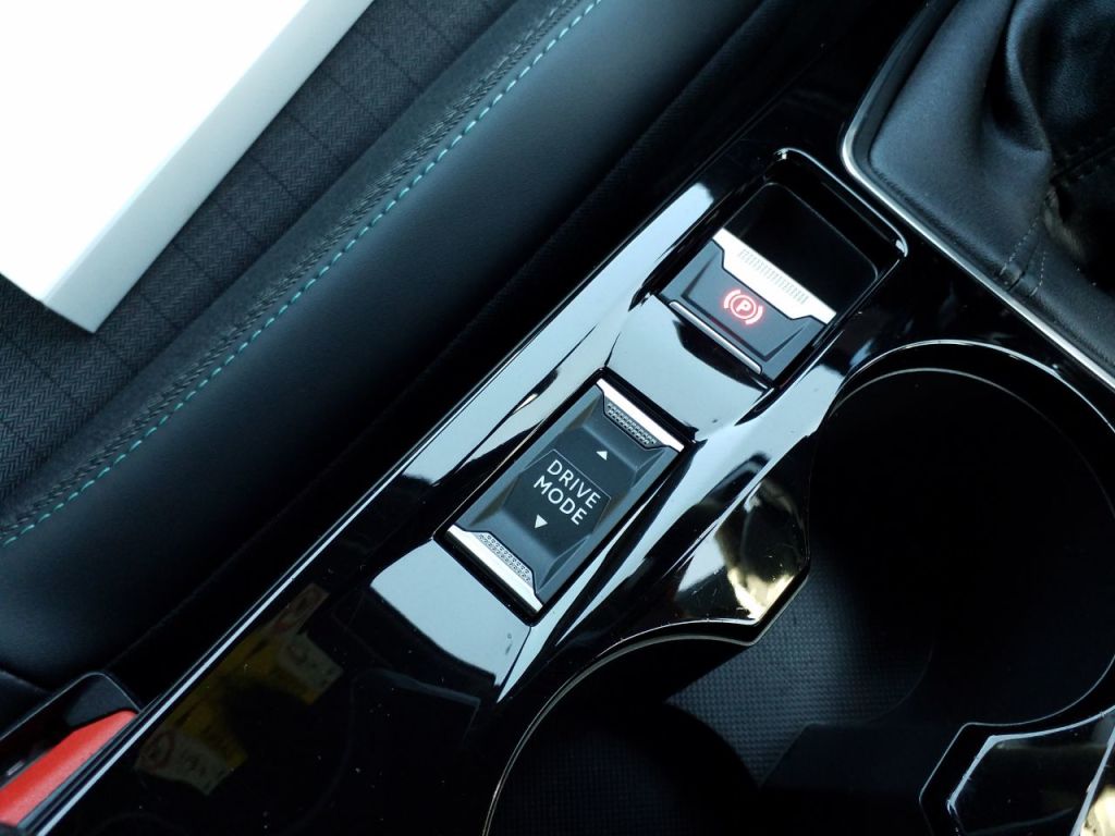 Used Peugeot 2008 2023 for sale - 78068022: Photo 15