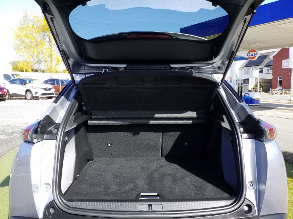 Used Peugeot 2008 2023 for sale - 78068022: Photo 7