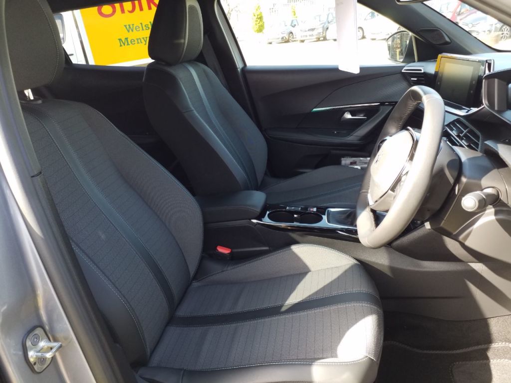 Used Peugeot 2008 2023 for sale - 78068022: Photo 9