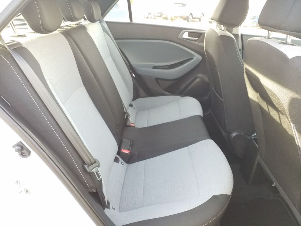 Used Hyundai i20 2016 for sale - 77026462: Photo 6