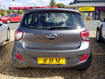 Used Hyundai i10 2016 for sale - 79437313: Photo