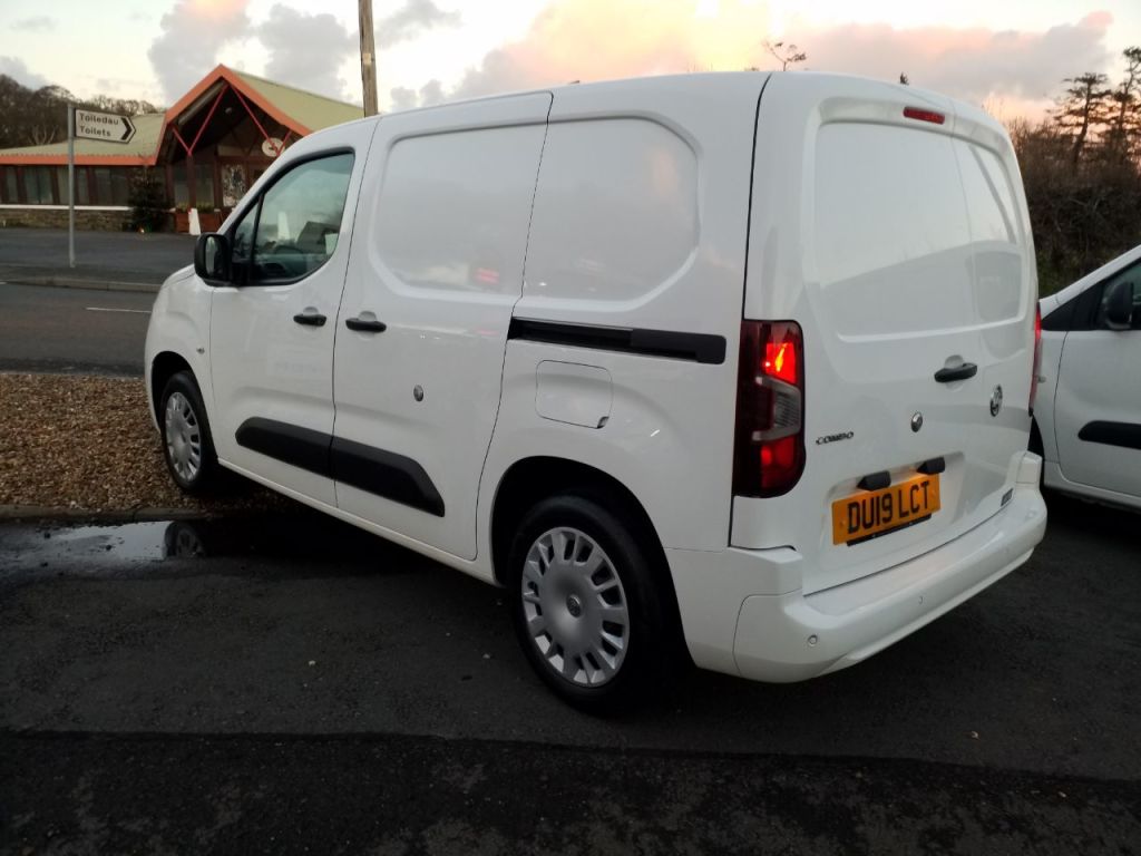 Used Vauxhall Combo 2019 for sale - 76819856: Photo 4