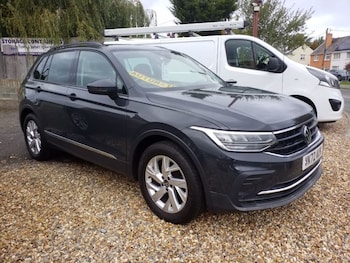 Volkswagen - Tiguan
