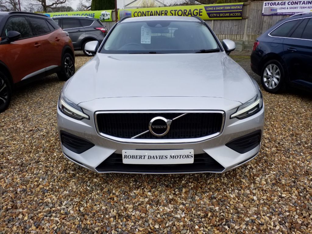 Used Volvo V60 2018 for sale - 77662323: Photo 2