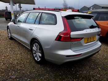 Used Volvo V60 2018 for sale - 77662323: Photo