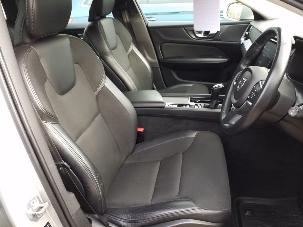 Used Volvo V60 2018 for sale - 77662323: Photo 9