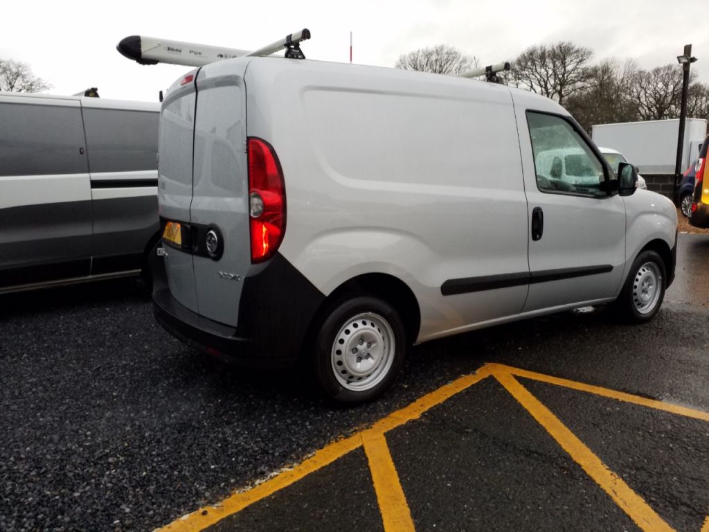 Used Vauxhall Combo 2016 for sale - 77282863: Photo 6