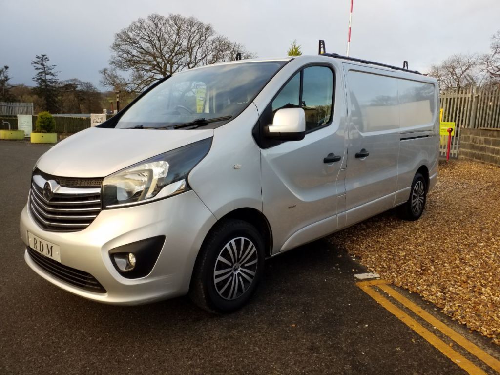 Used Vauxhall Vivaro 2016 for sale - 77363875: Photo 3