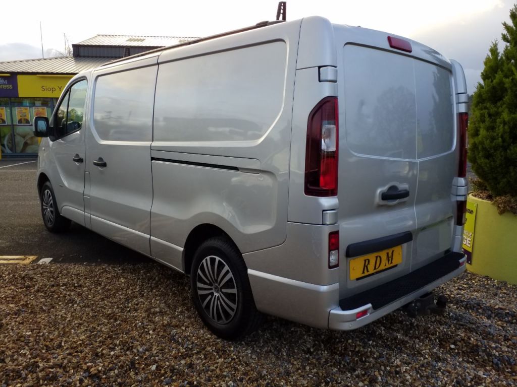 Used Vauxhall Vivaro 2016 for sale - 77363875: Photo 4
