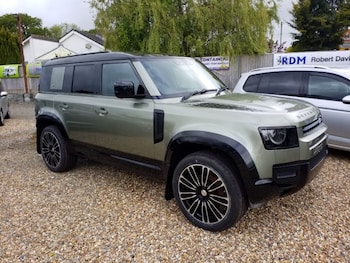 Used Land Rover Defender 2024 for sale - 78640319: Photo