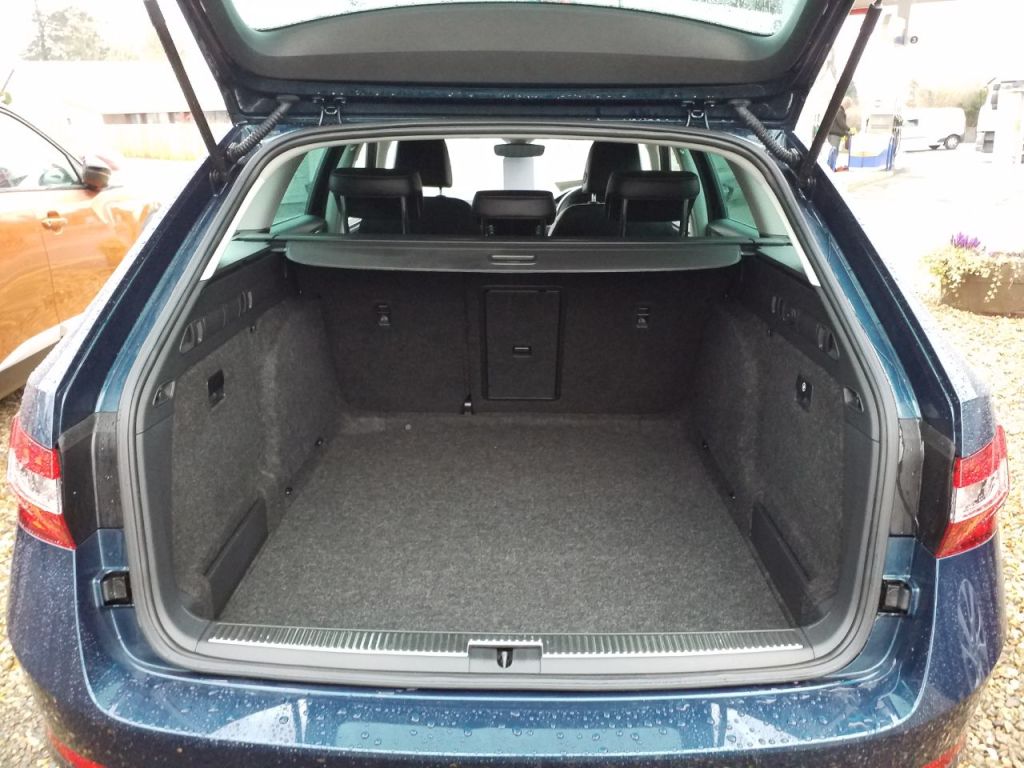 Used Skoda Superb 2021 for sale - 77603522: Photo 7