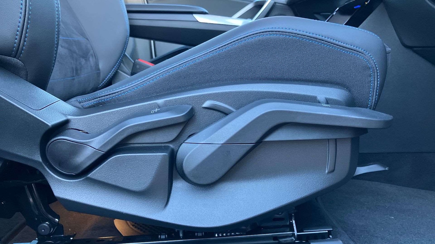 Used BMW iX2 2025 for sale - 77076452: Photo 28