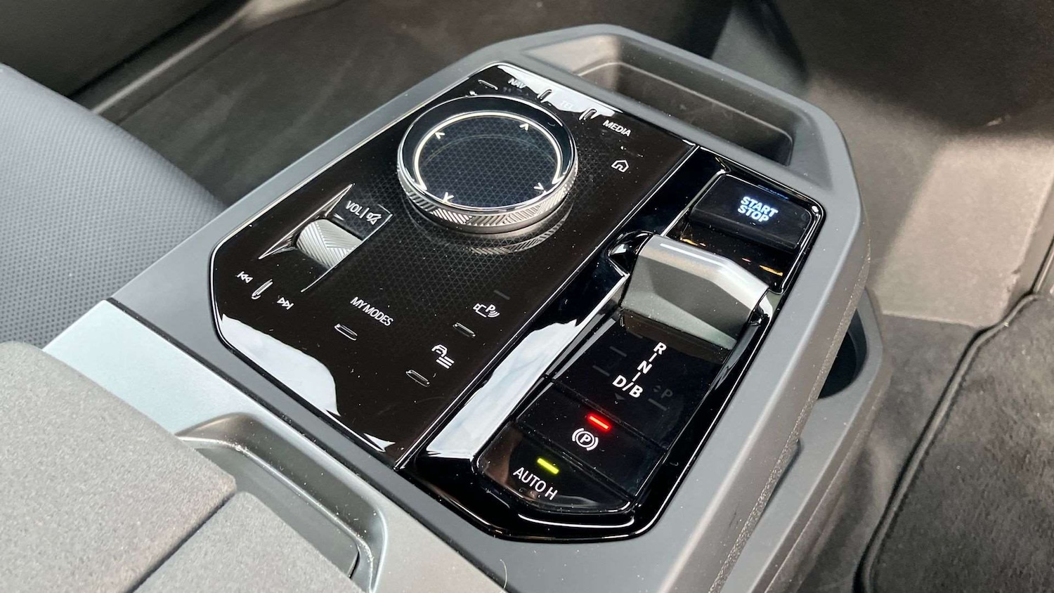 Used BMW iX 2025 for sale - 75759868: Photo 13