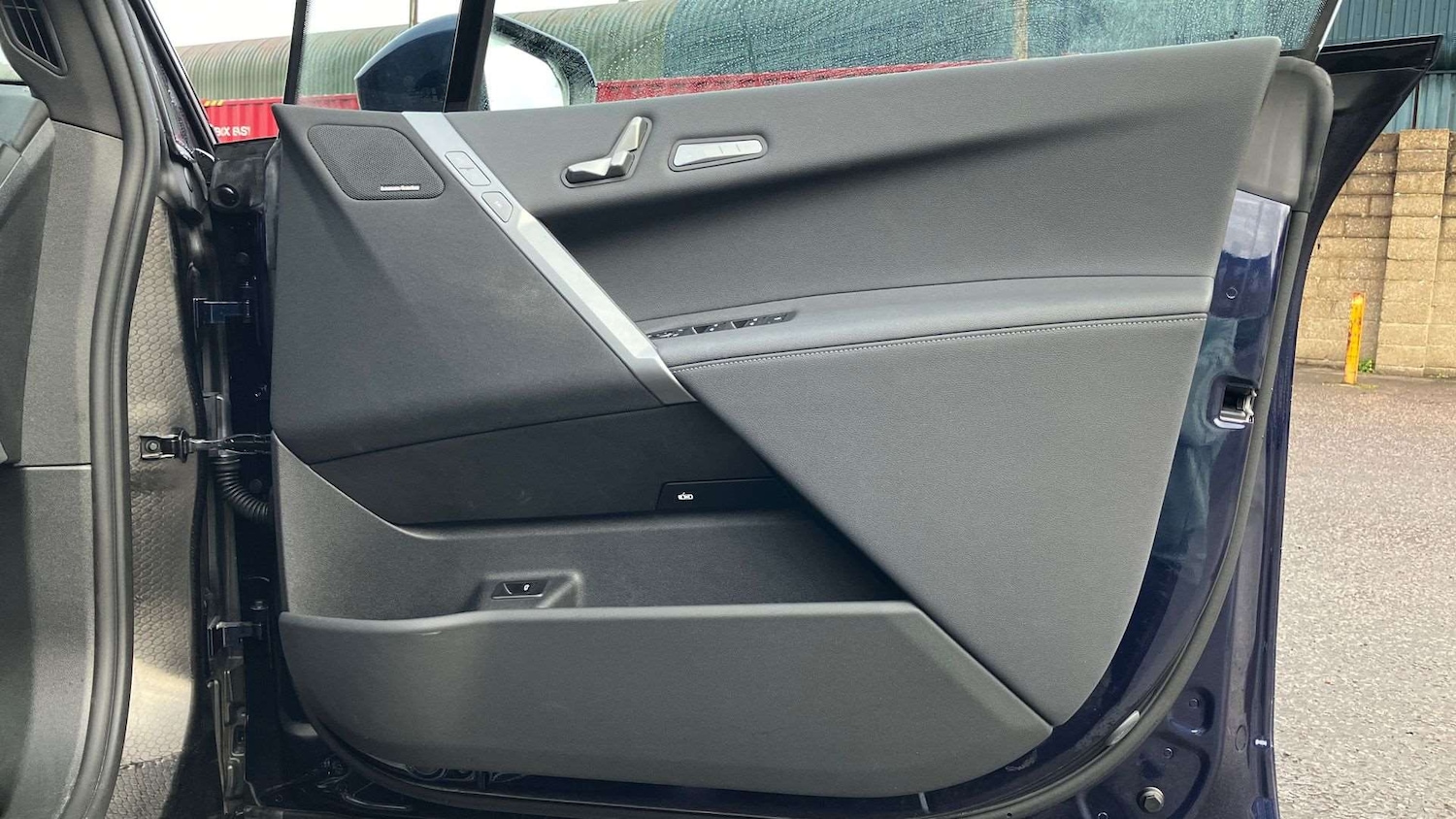 Used BMW iX 2025 for sale - 75759868: Photo 28