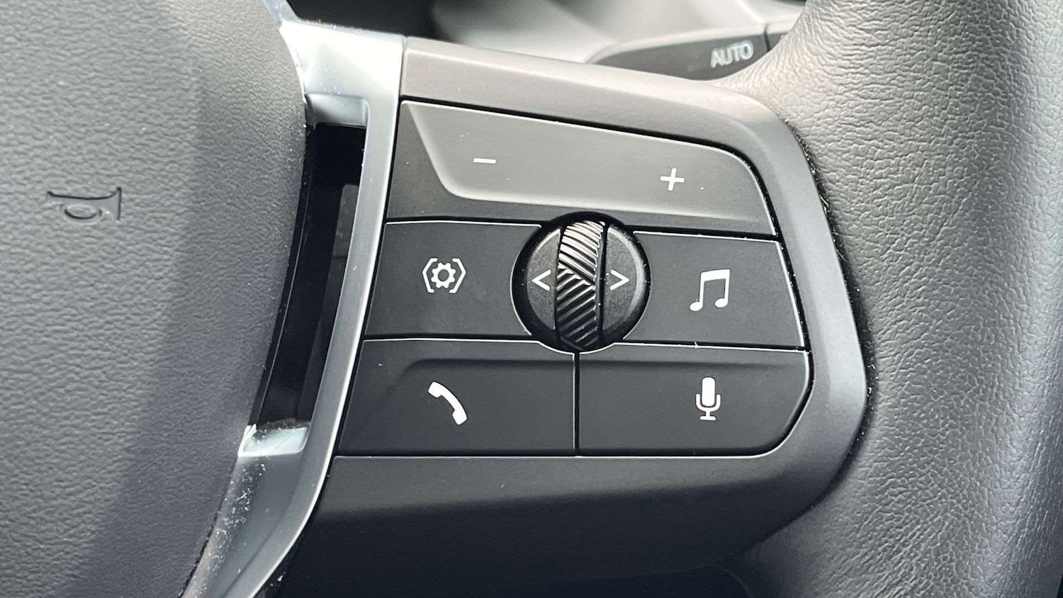 Used BMW iX1 2025 for sale - 77787135: Photo 23