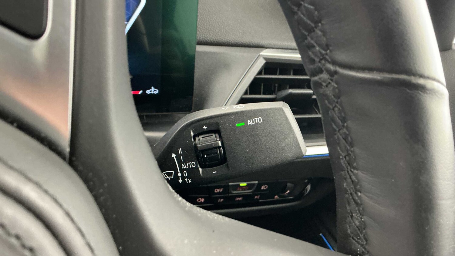 Used BMW 3 Series 2023 for sale - 77928350: Photo 32