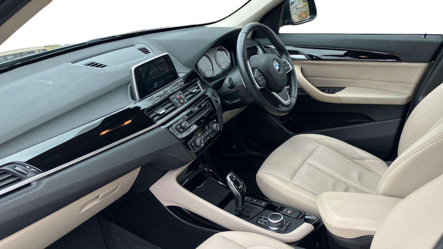 Used BMW X1 2018 for sale - 77270152: Photo 9