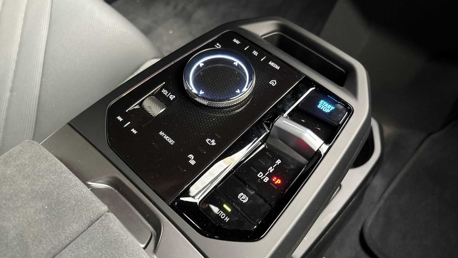 Used BMW iX 2025 for sale - 76087893: Photo 12