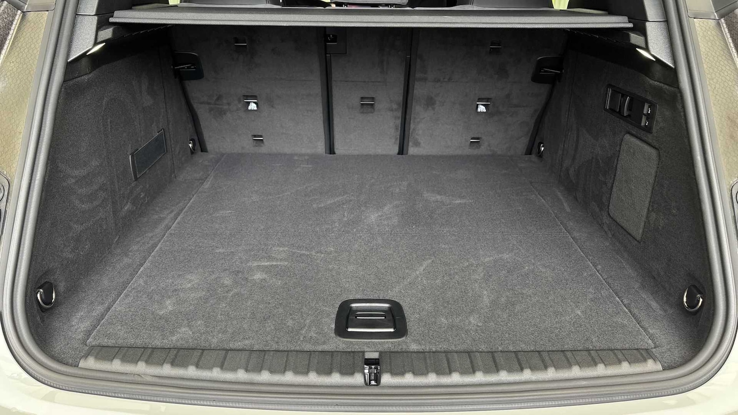 Used BMW iX 2025 for sale - 76087893: Photo 15