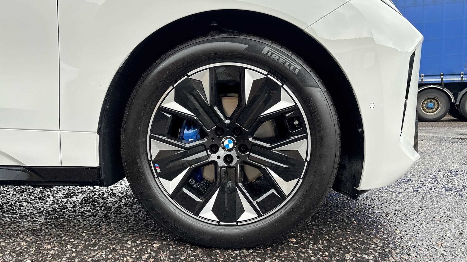 Used BMW iX 2025 for sale - 76087893: Photo 16