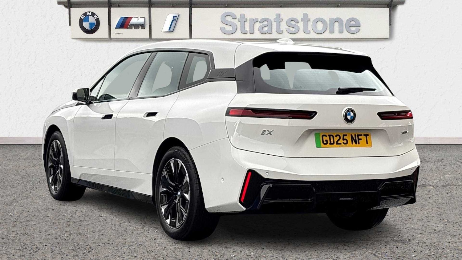 Used BMW iX 2025 for sale - 76087893: Photo 2