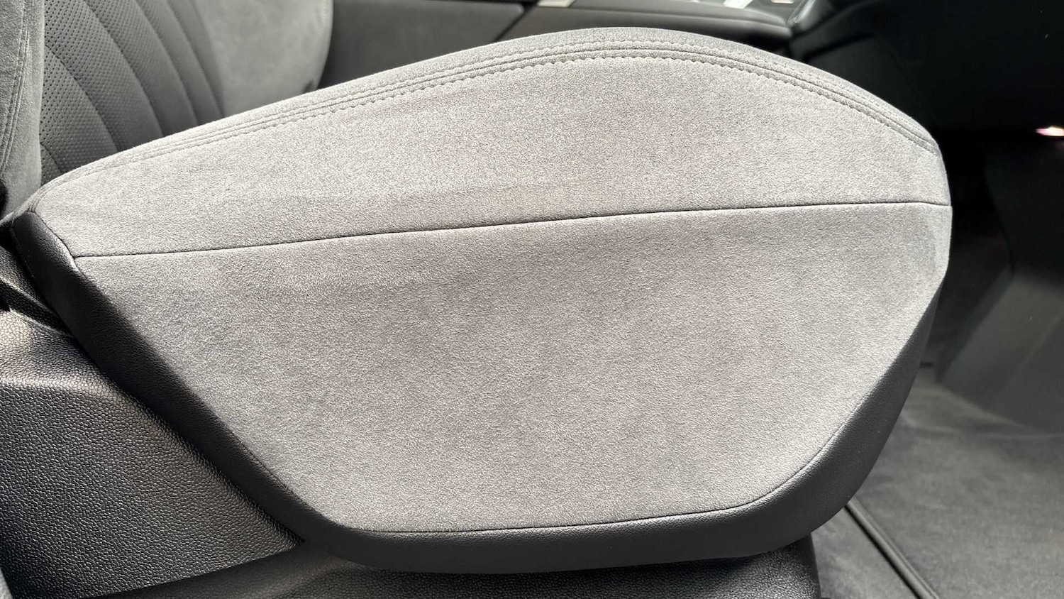 Used BMW iX 2025 for sale - 76087893: Photo 28