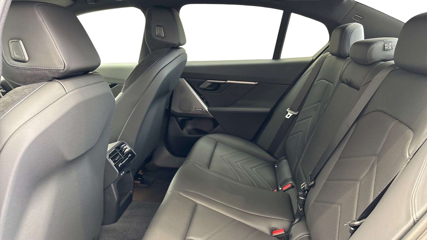 Used BMW 5 Series 2025 for sale - 77011016: Photo 14