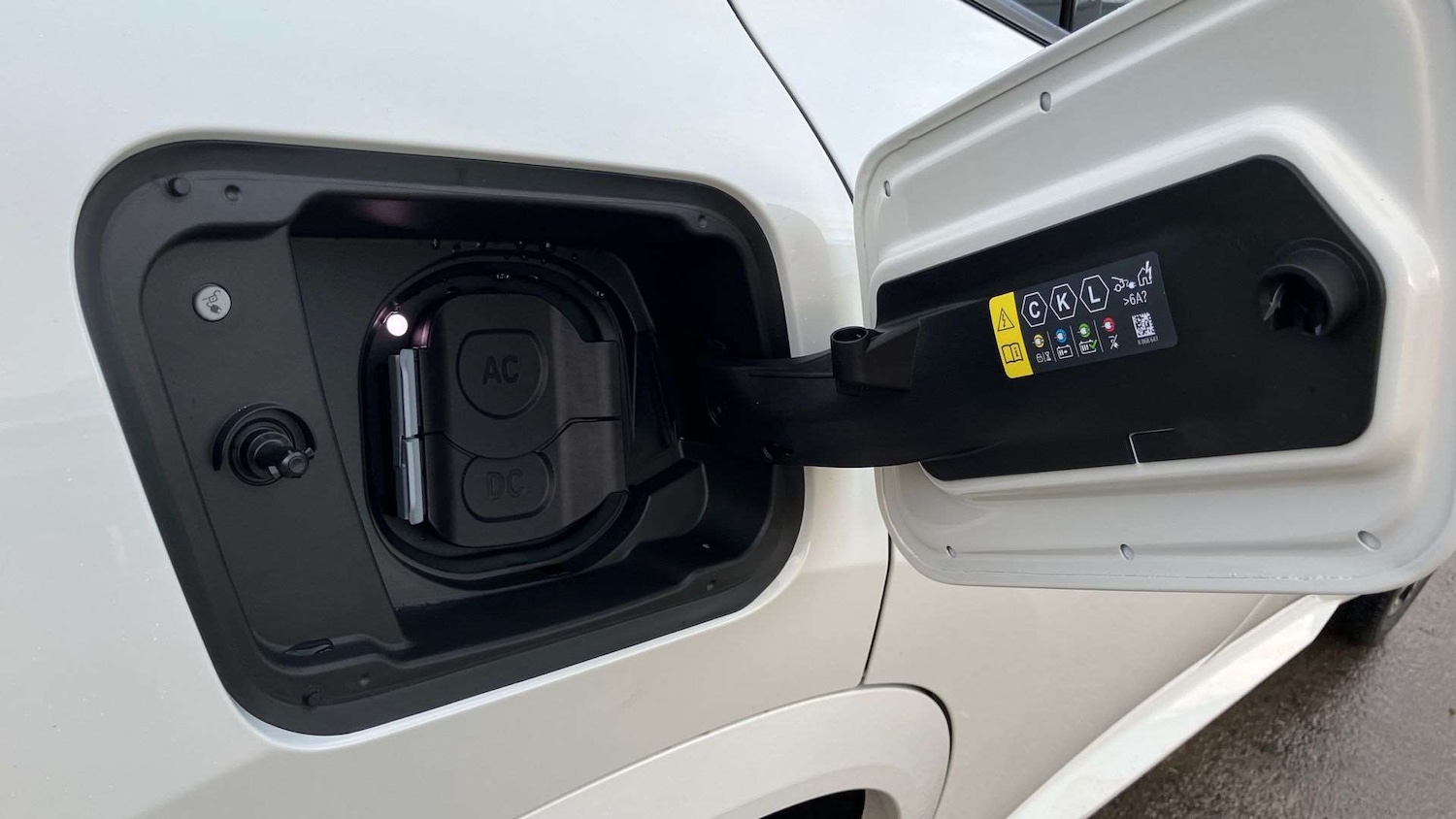 Used BMW iX2 2025 for sale - 77093403: Photo 25